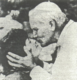 50 john-paul-ii-kissing